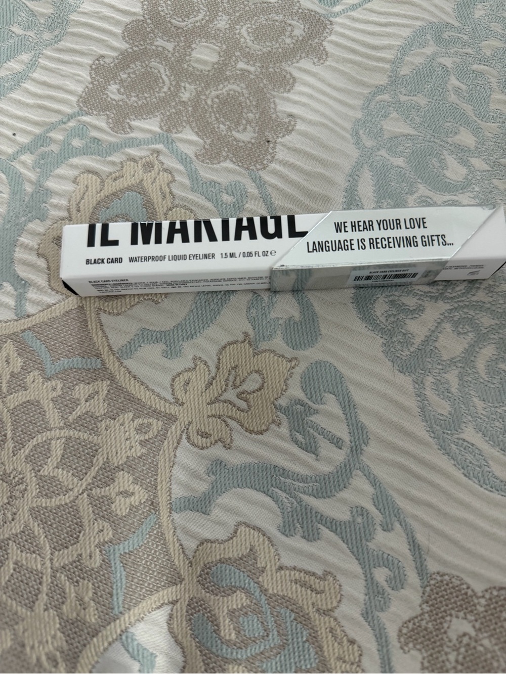 IL MAKIAGE Black and White Slim Cosmetic Case
